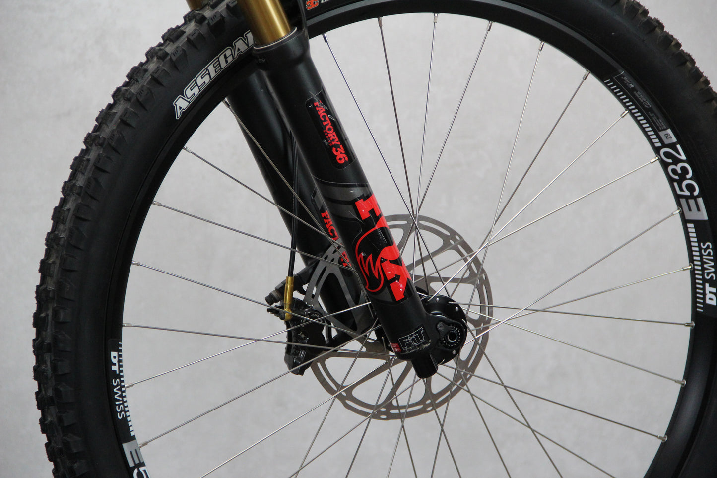 2019 Santa Cruz Chameleon