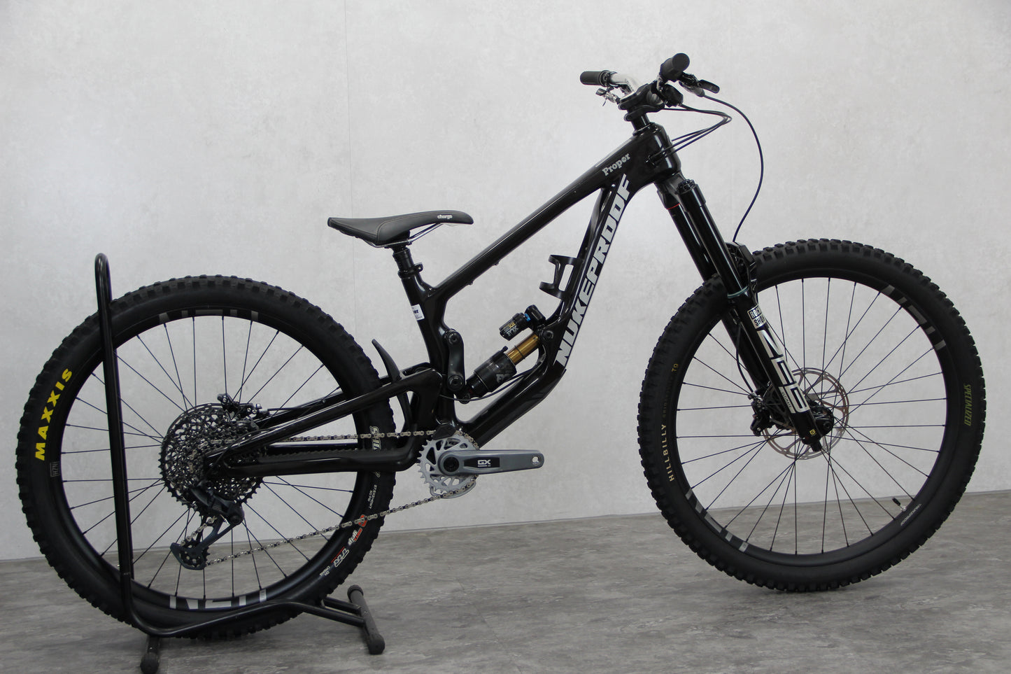 2023 Nukeproof Giga 297
