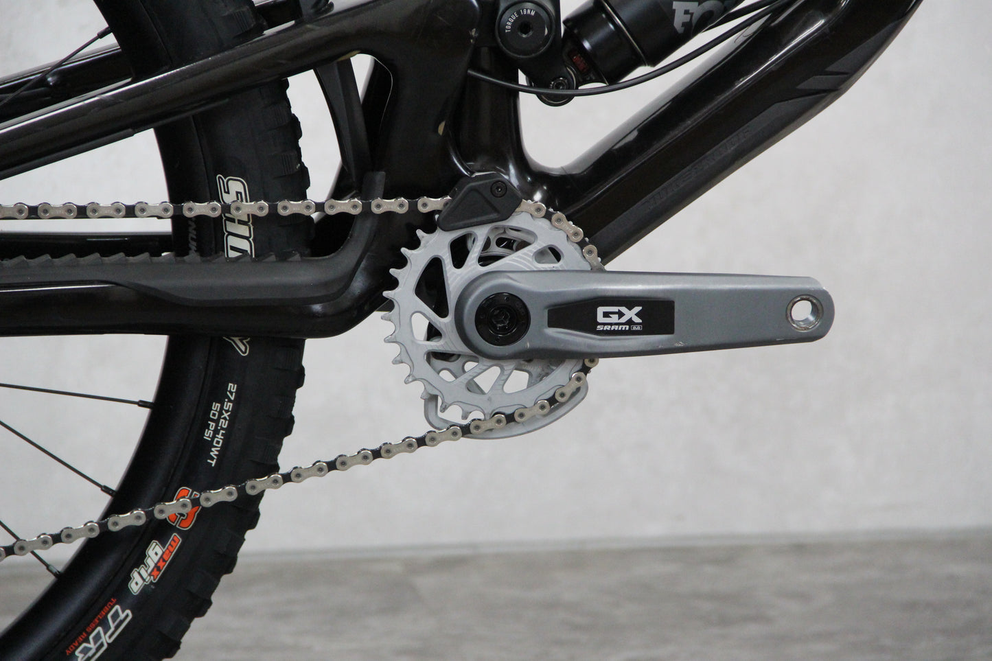 2023 Nukeproof Giga 297