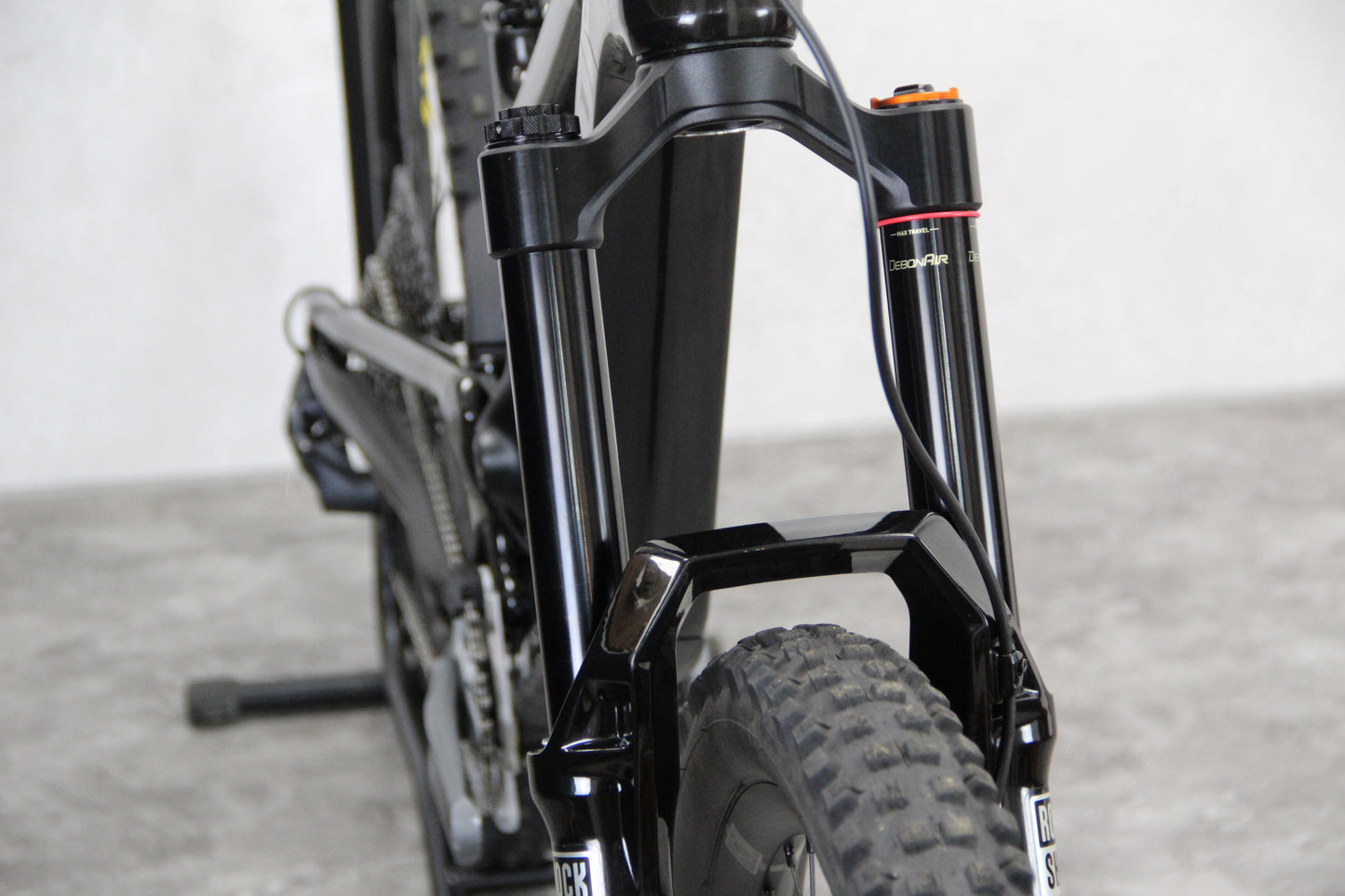 2023 Nukeproof Giga 297