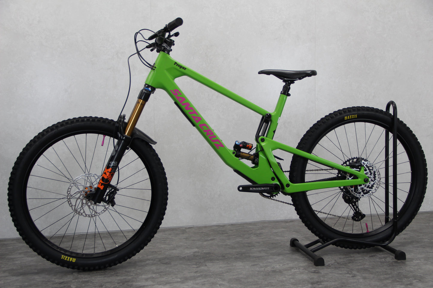 2022 Santa Cruz Nomad