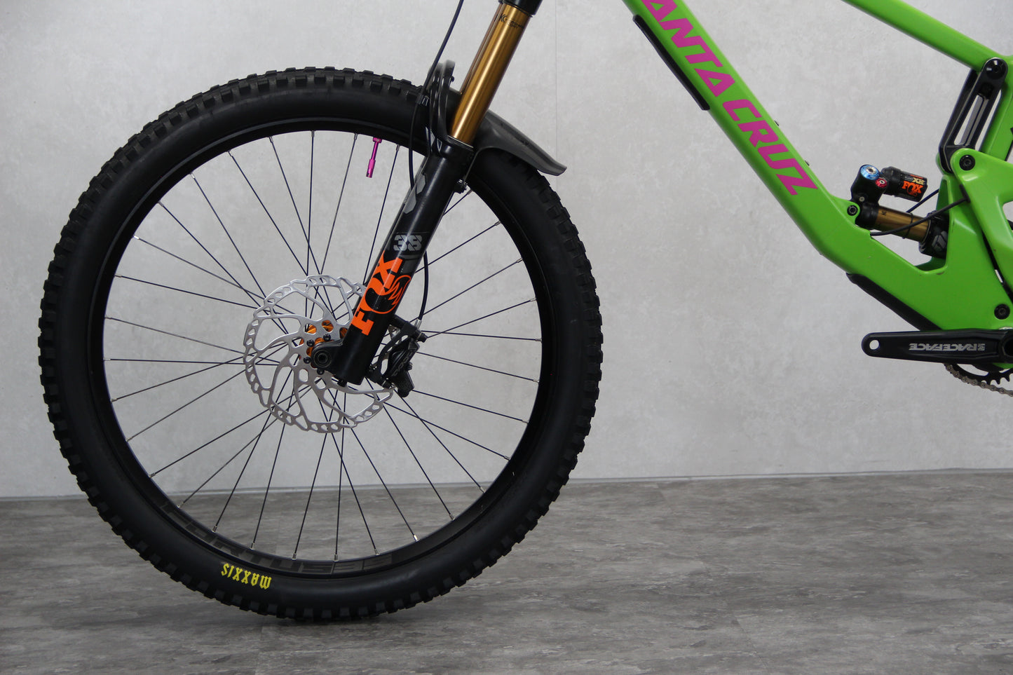 2022 Santa Cruz Nomad