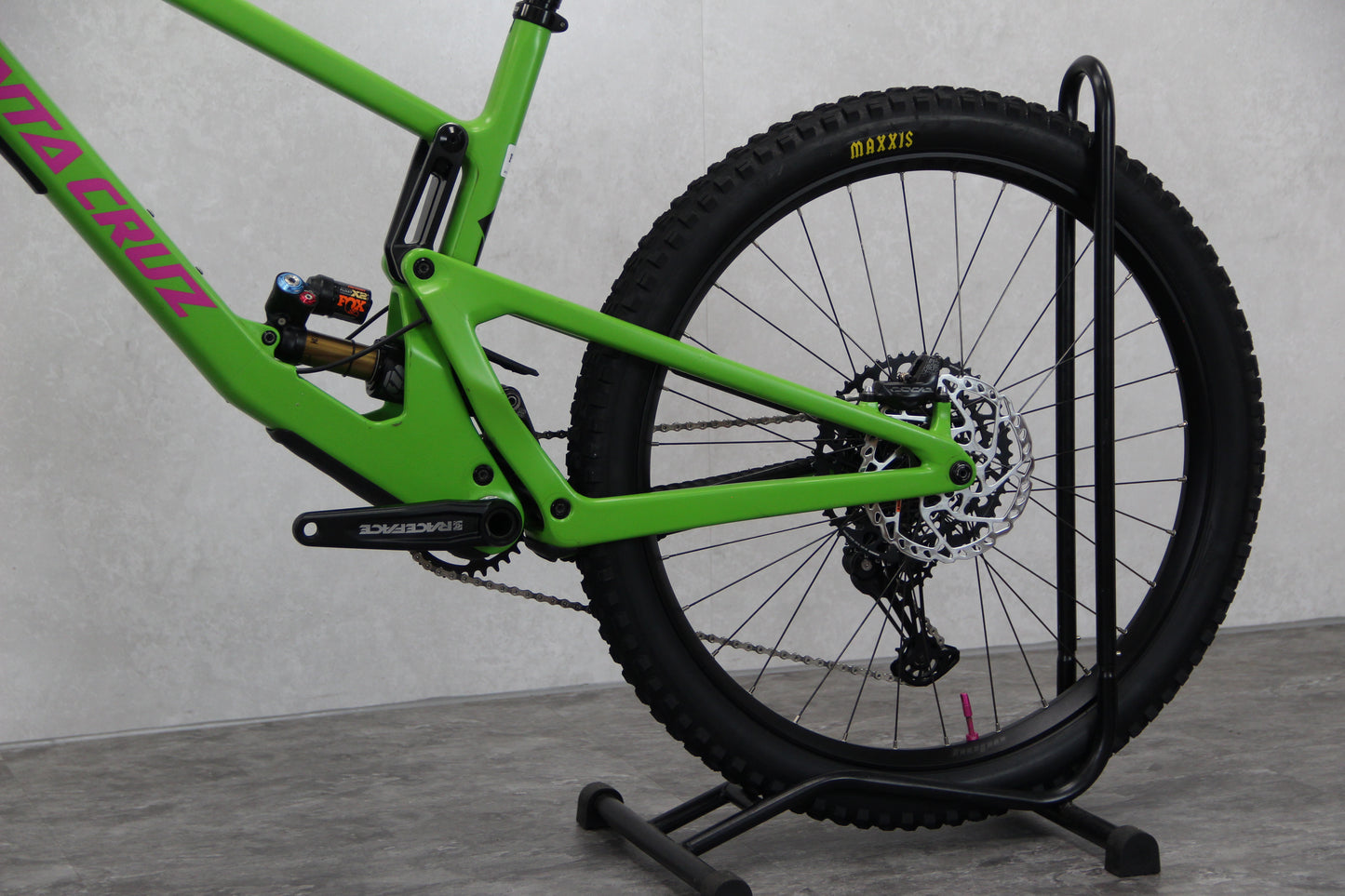 2022 Santa Cruz Nomad