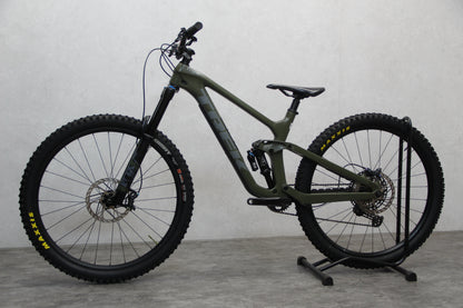 2022 Trek Slash