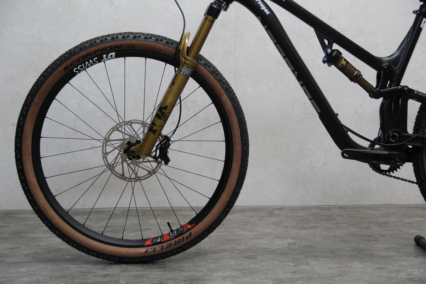 2025 Saracen Ariel