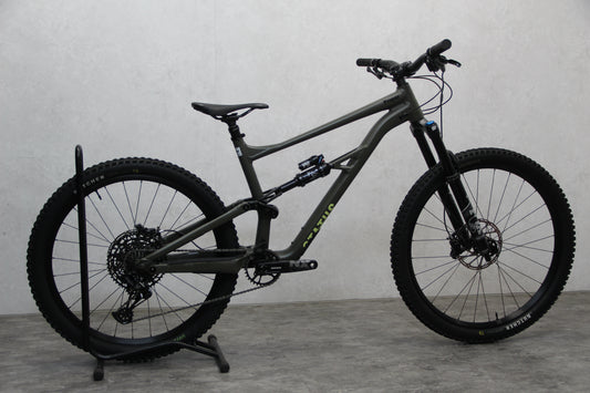 2022 Specialized Status 140
