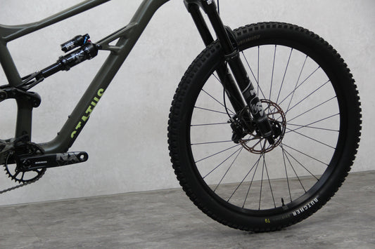 2022 Specialized Status 140