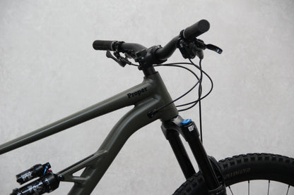 2022 Specialized Status 140