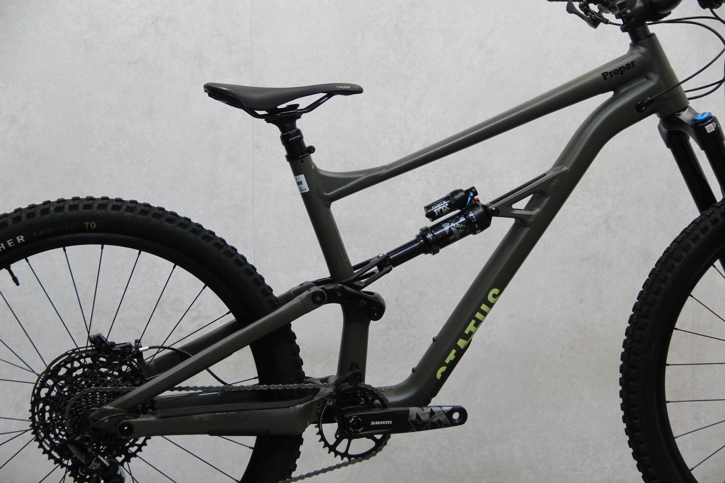 2022 Specialized Status 140