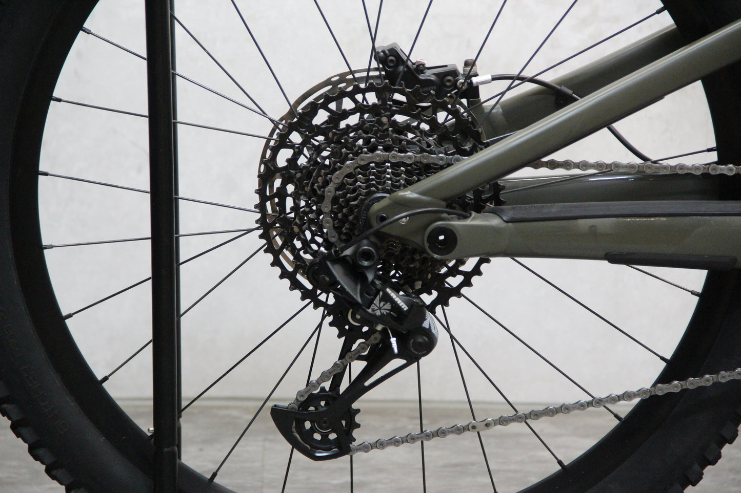 2022 Specialized Status 140