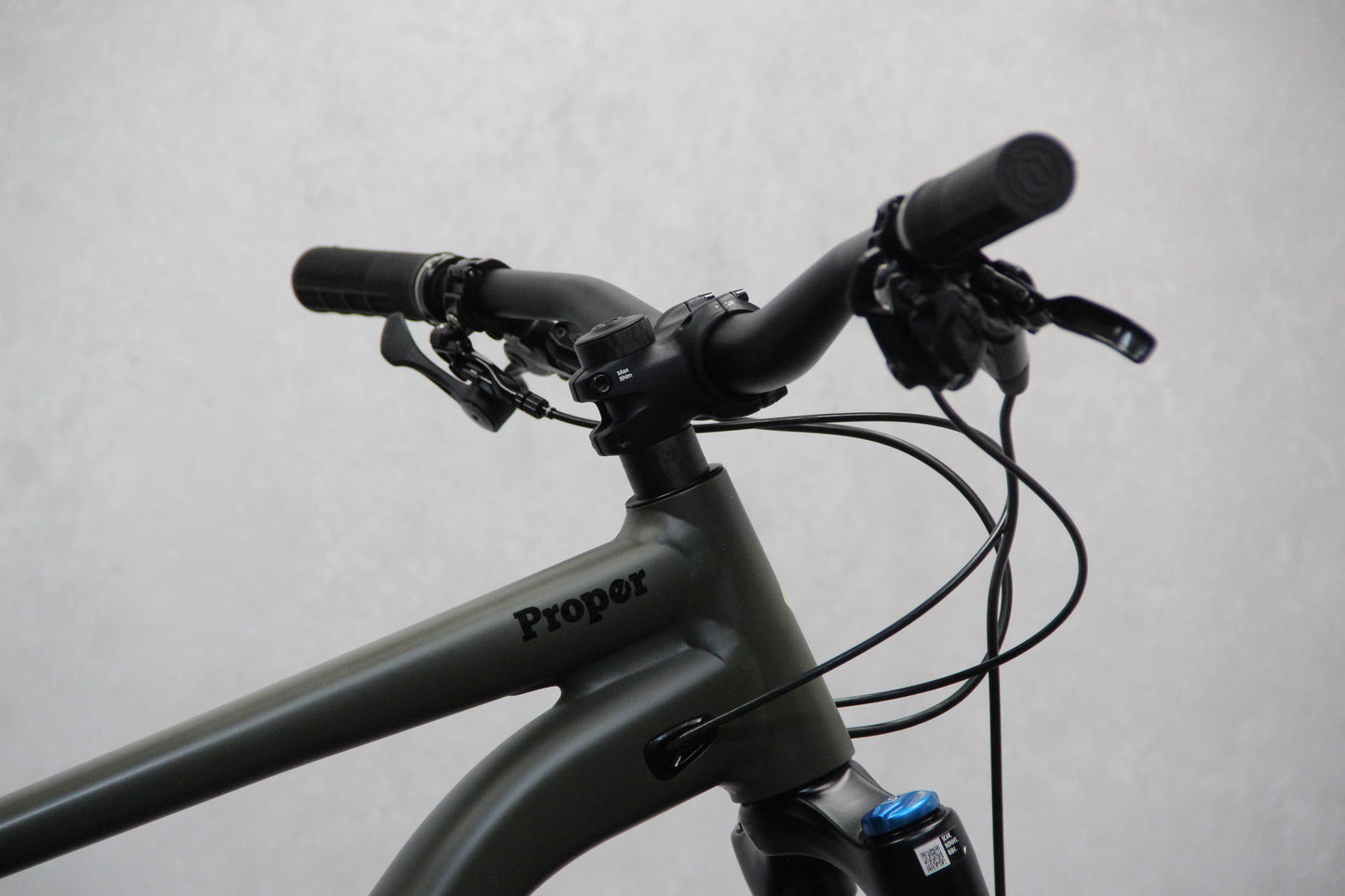 2022 Specialized Status 140