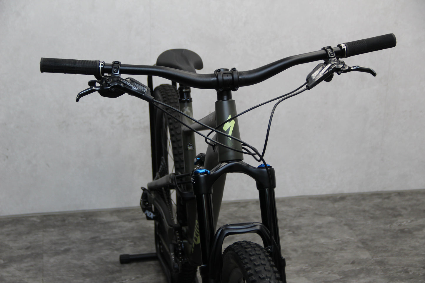 2022 Specialized Status 140