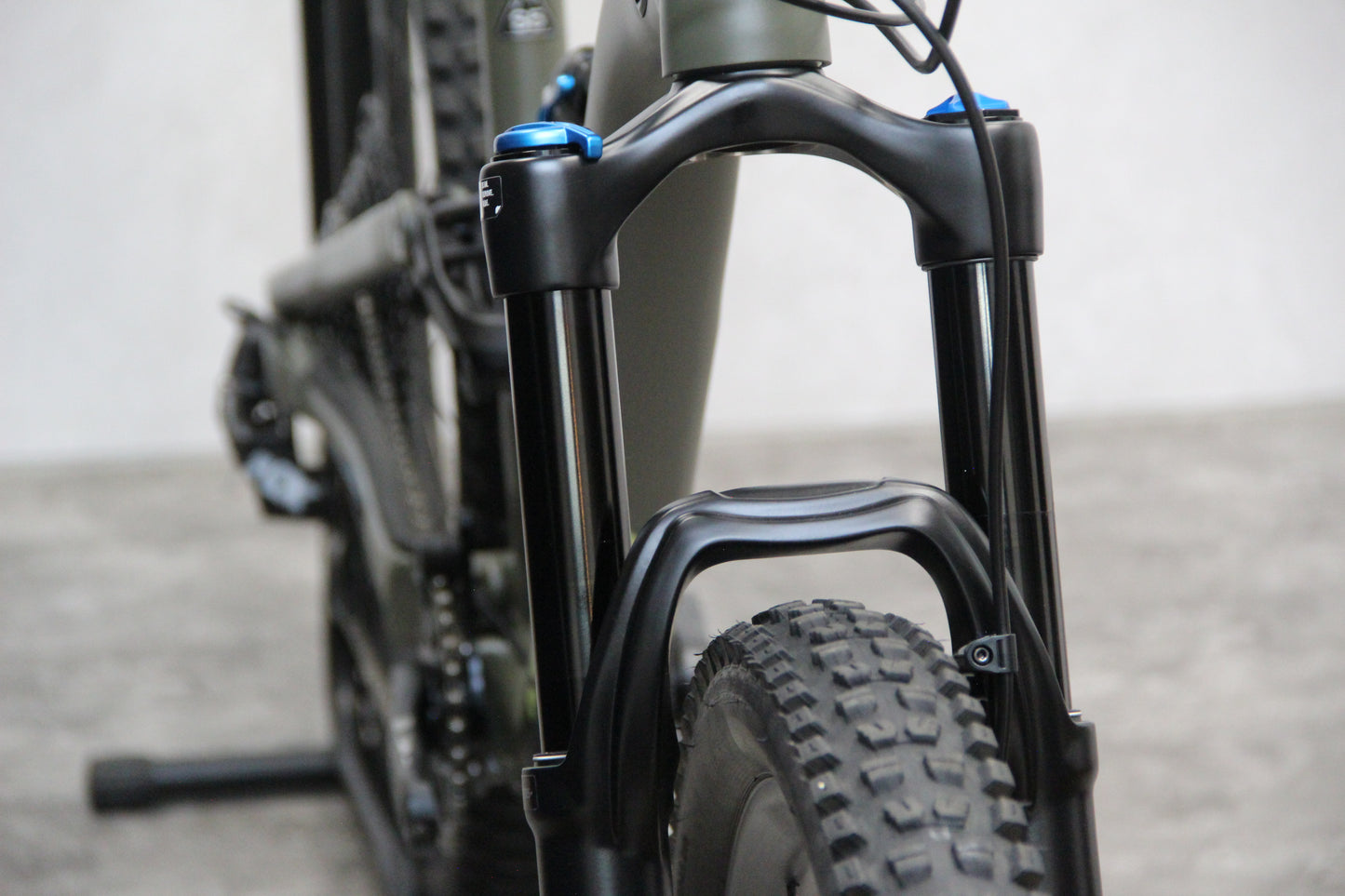 2022 Specialized Status 140