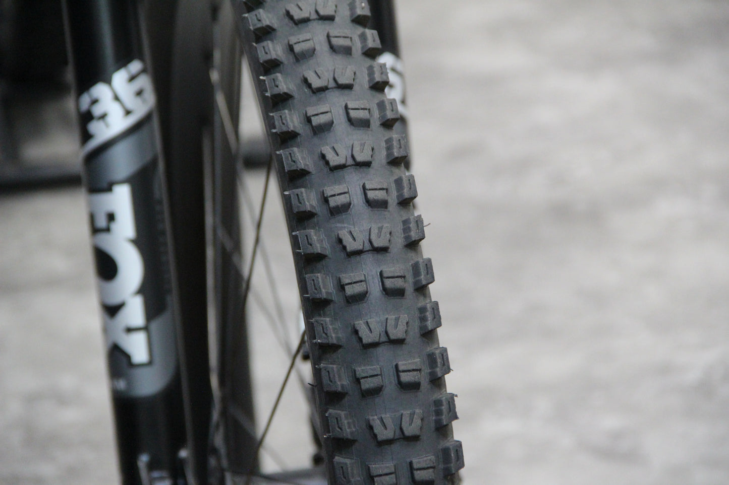 2022 Specialized Status 140