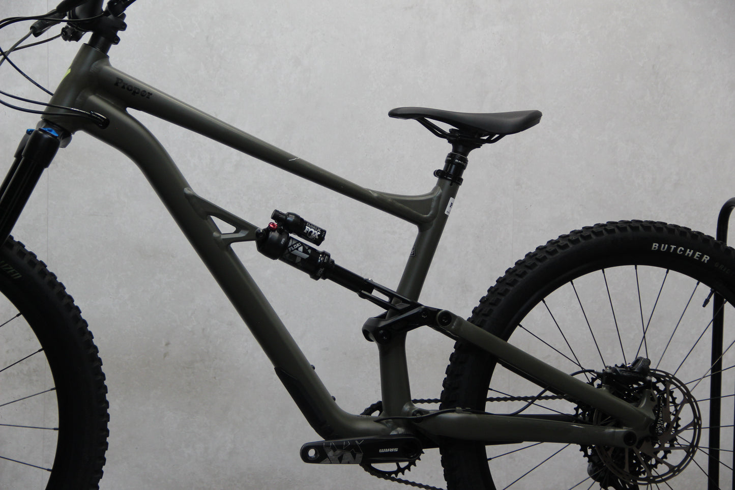 2022 Specialized Status 140