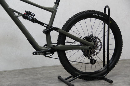 2022 Specialized Status 140