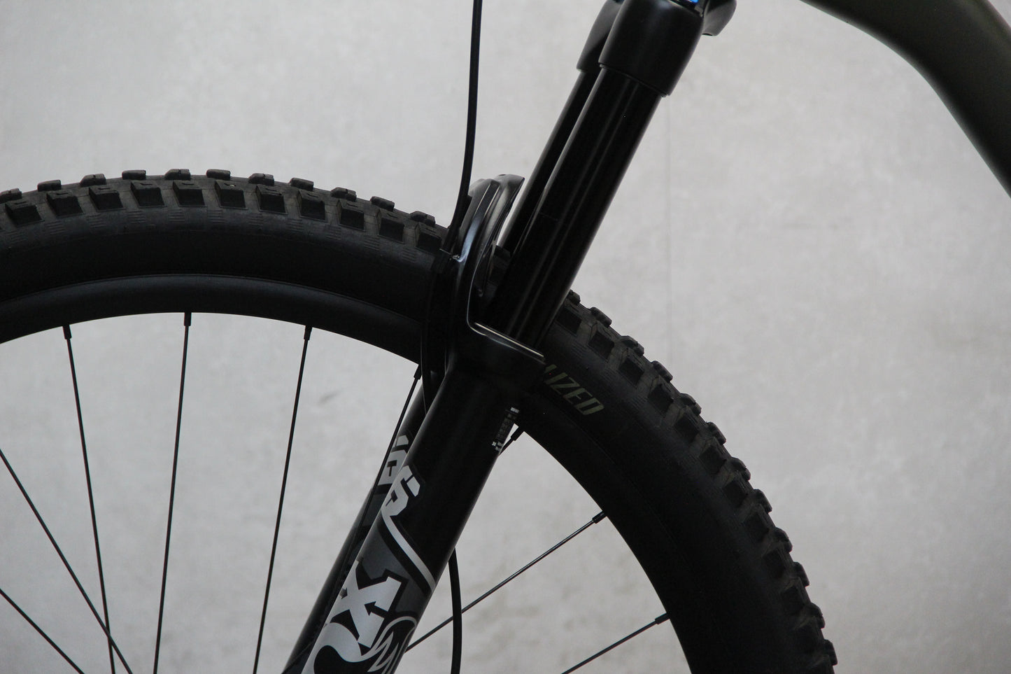 2022 Specialized Status 140