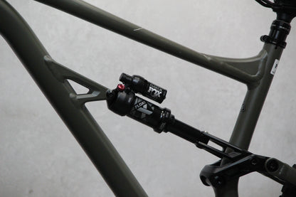 2022 Specialized Status 140
