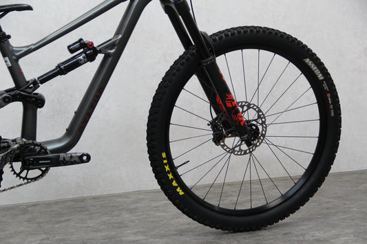 2021 Specialized Status 160