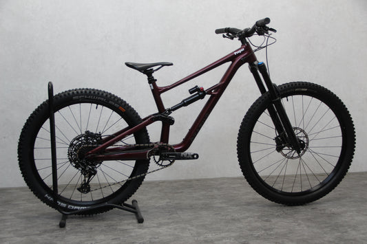 2021 Specialized Status 160