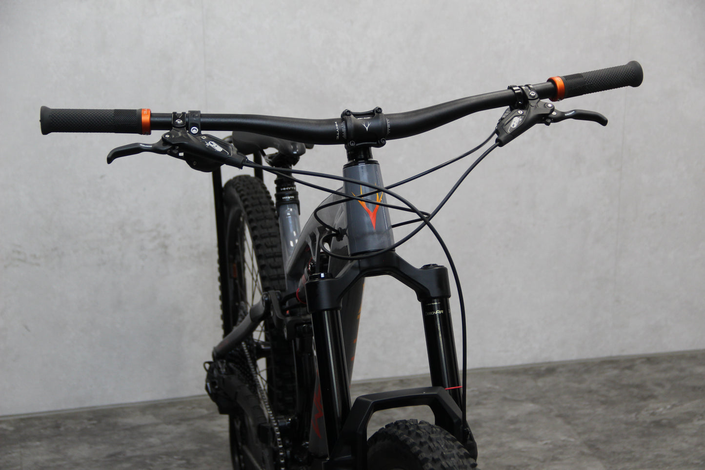 2025 Whyte G180