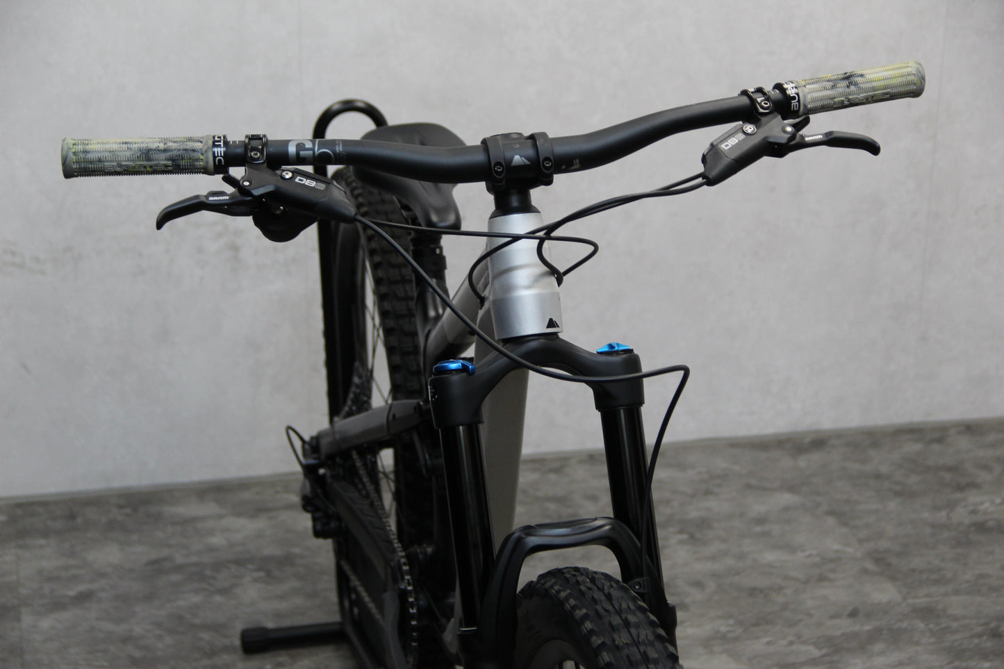 2023 Canyon Spectral