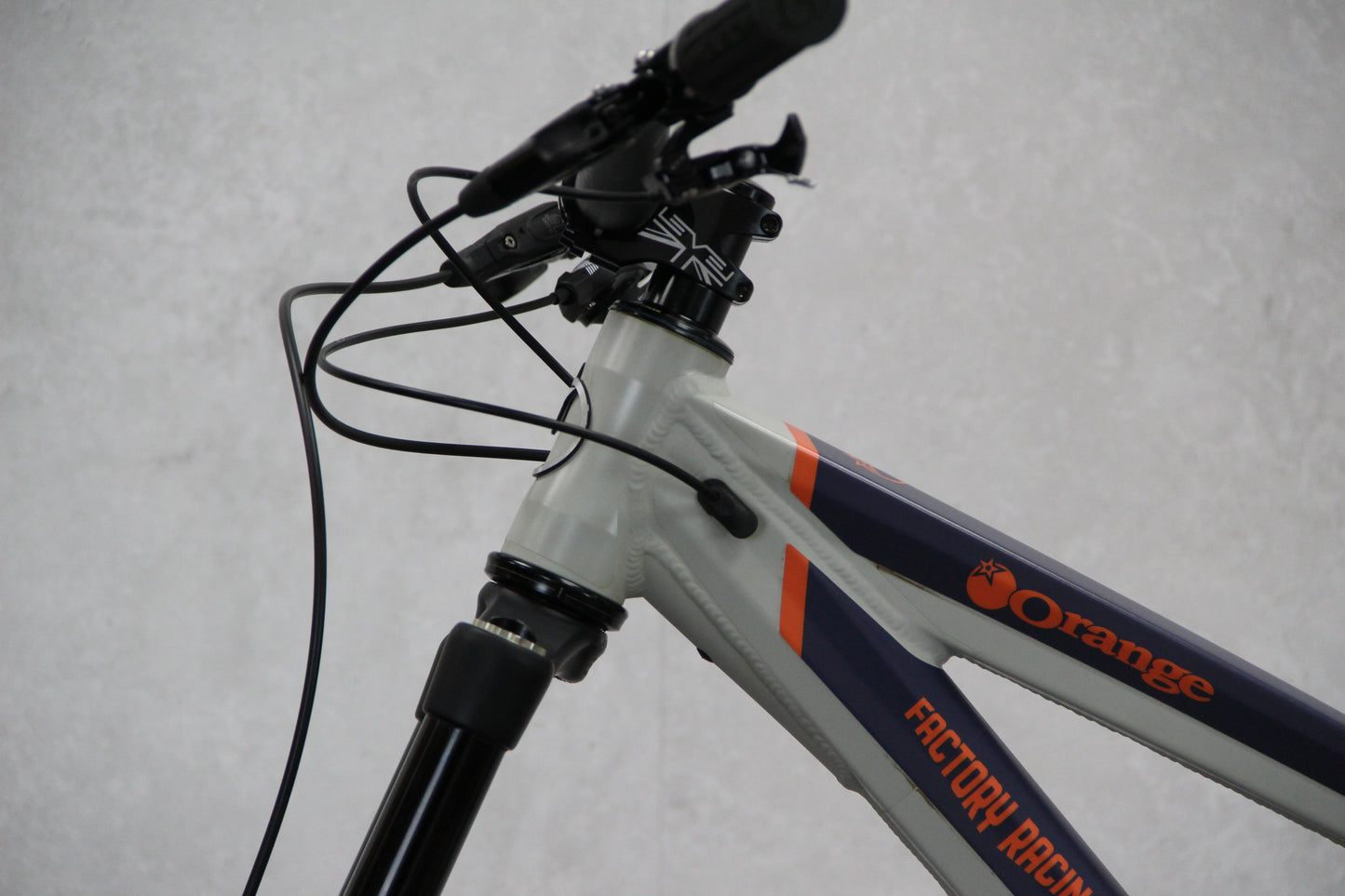 2022 Orange Switch 6