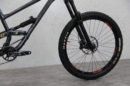 2019 Commencal Clash