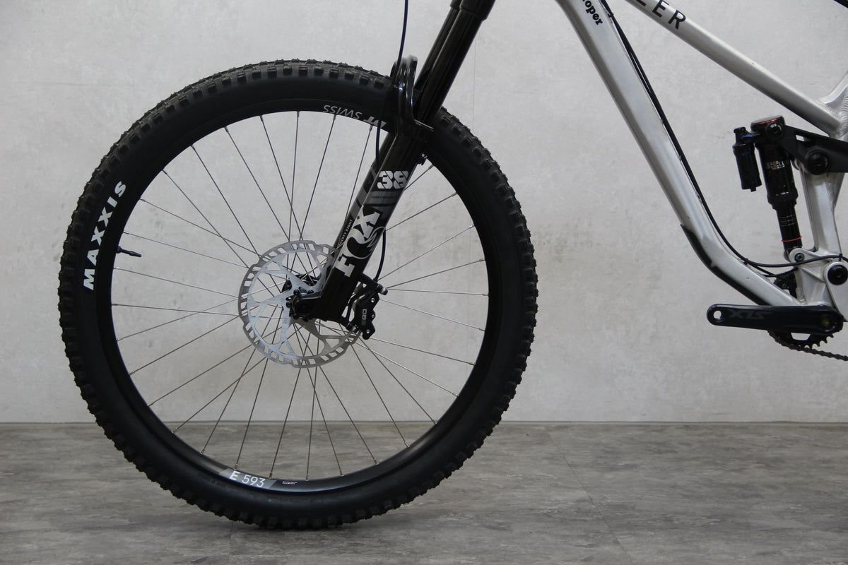 2021 Privateer 161