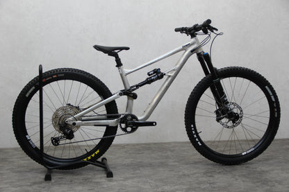2021 Specialized Status 140