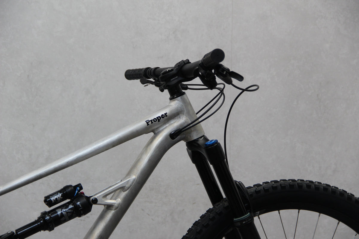 2021 Specialized Status 140