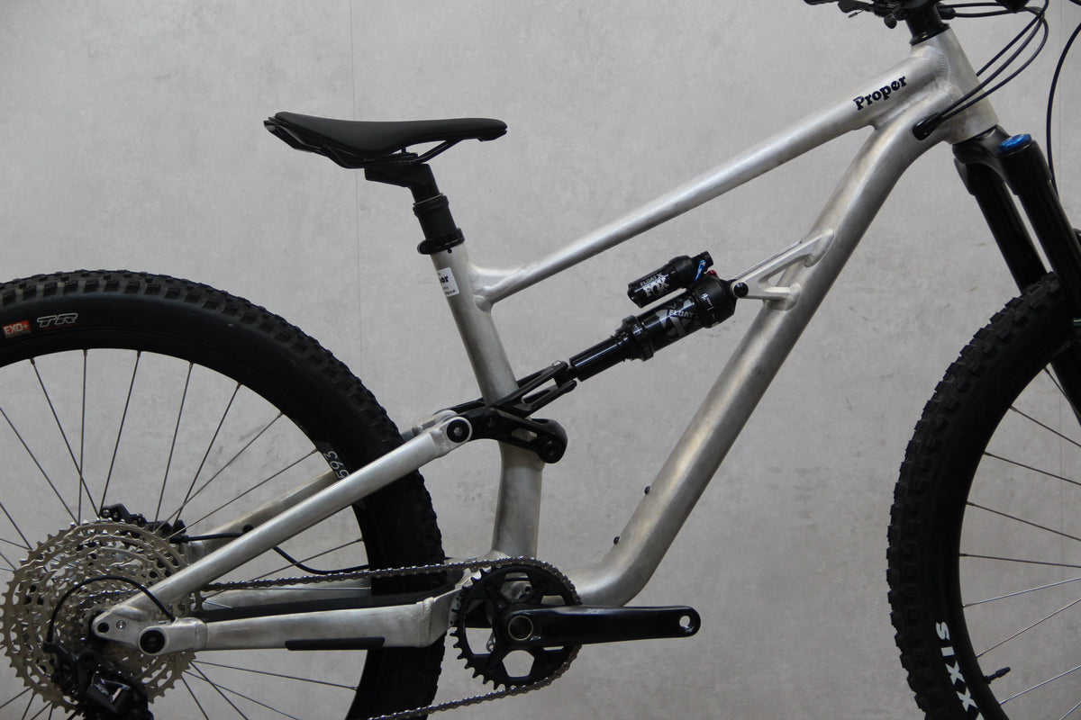 2021 Specialized Status 140
