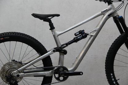 2021 Specialized Status 140