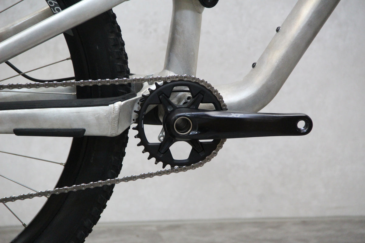 2021 Specialized Status 140