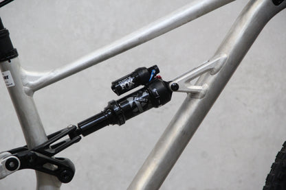 2021 Specialized Status 140