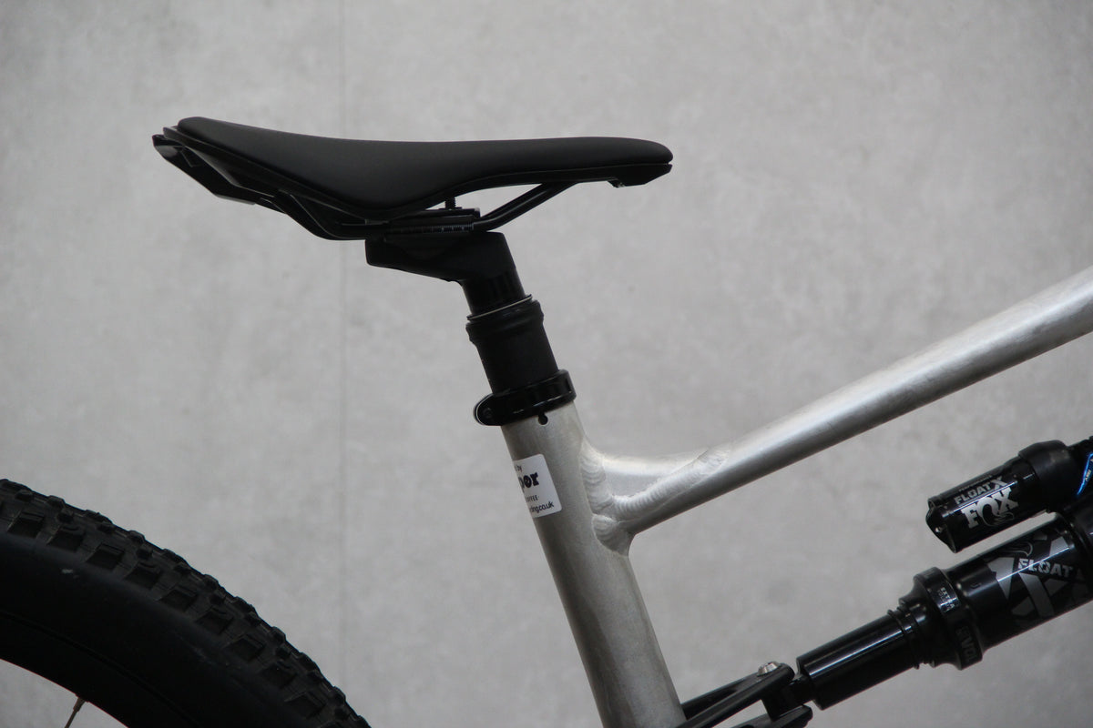 2021 Specialized Status 140