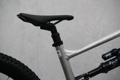 2021 Specialized Status 140