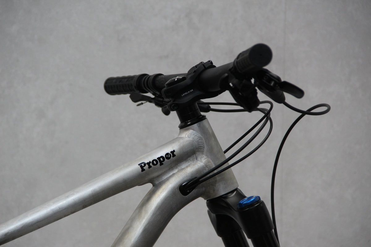 2021 Specialized Status 140