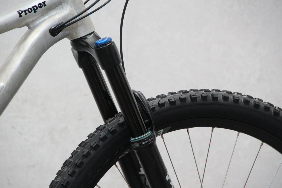 2021 Specialized Status 140