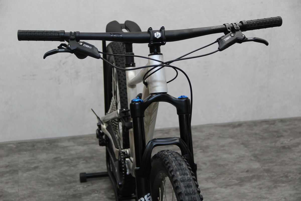 2021 Specialized Status 140