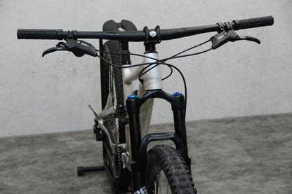2021 Specialized Status 140