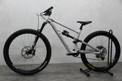 2021 Specialized Status 140