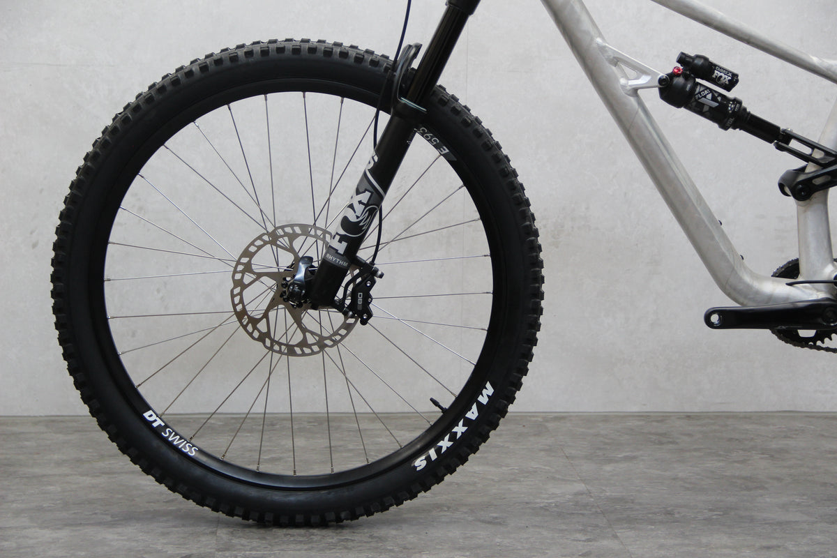 2021 Specialized Status 140