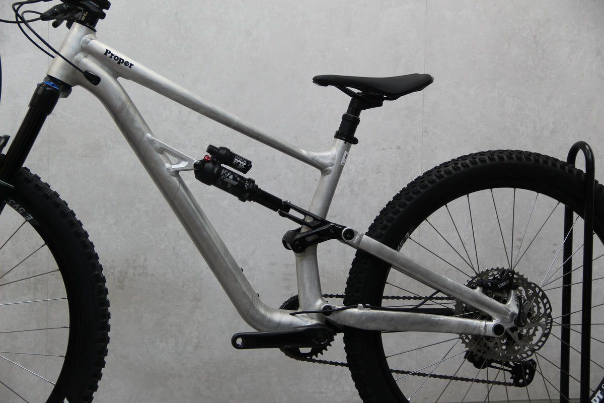 2021 Specialized Status 140
