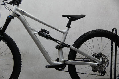 2021 Specialized Status 140