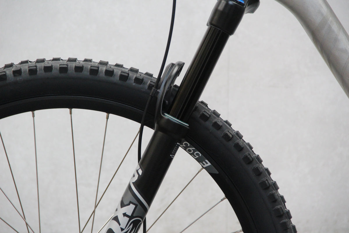 2021 Specialized Status 140