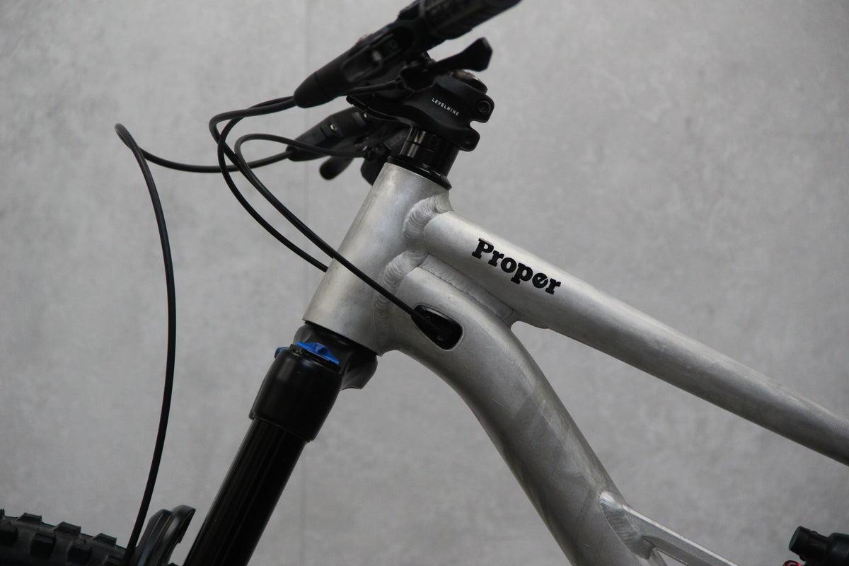 2021 Specialized Status 140