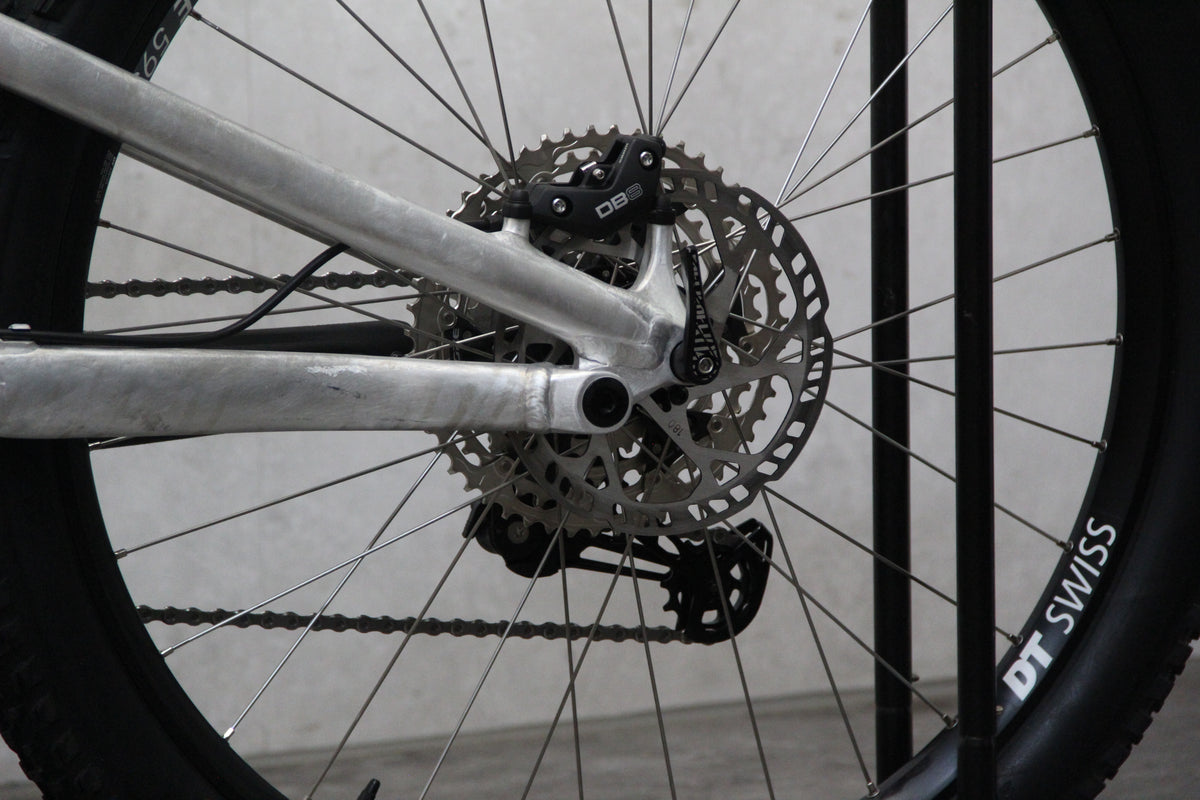2021 Specialized Status 140