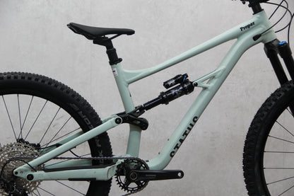 2022 Specialized Status 160