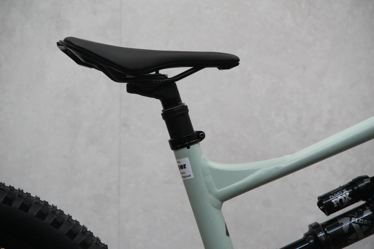 2022 Specialized Status 160